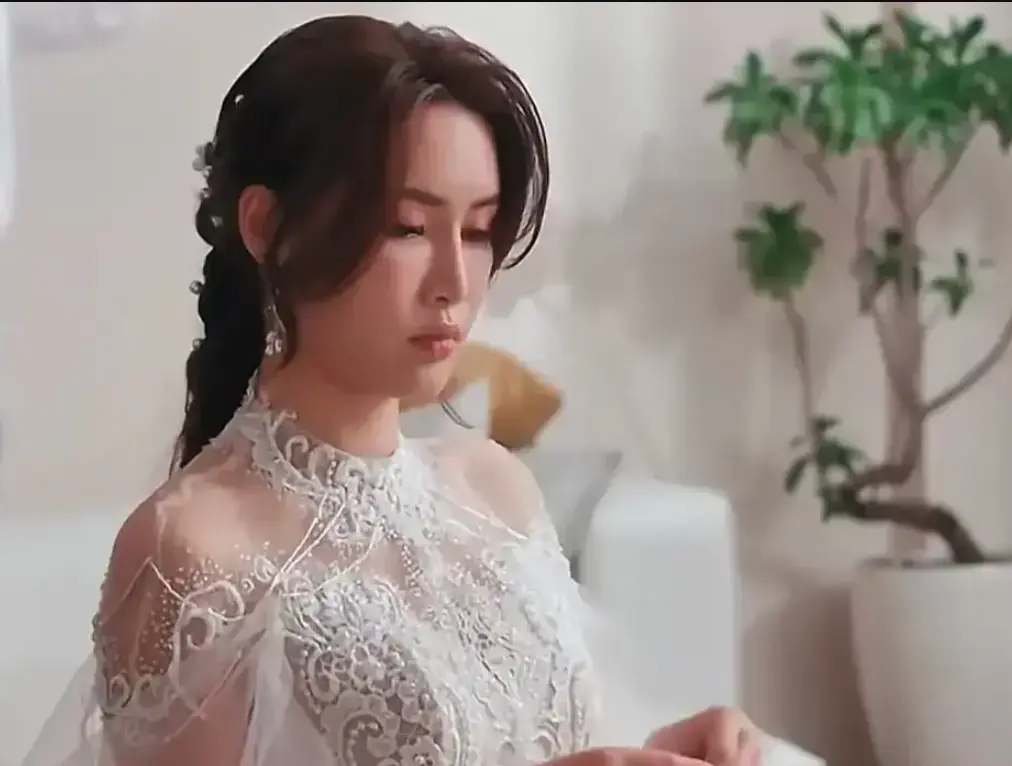 《苏畅-小凤新婚》完整未删减版-艾熙倾情演绎怀旧台味风情-4K高清无码夸克网盘资源免费下载-苏畅-小凤新婚蓝光未删节完整版在线观看