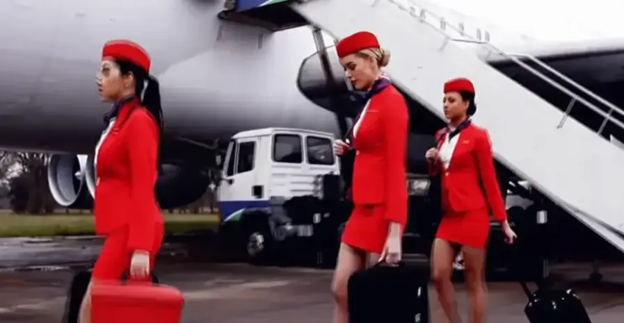 《法国空姐2018》完整版电影全集免费在线观看-720P高清中字机舱情景剧-法版满天星资源在线获取