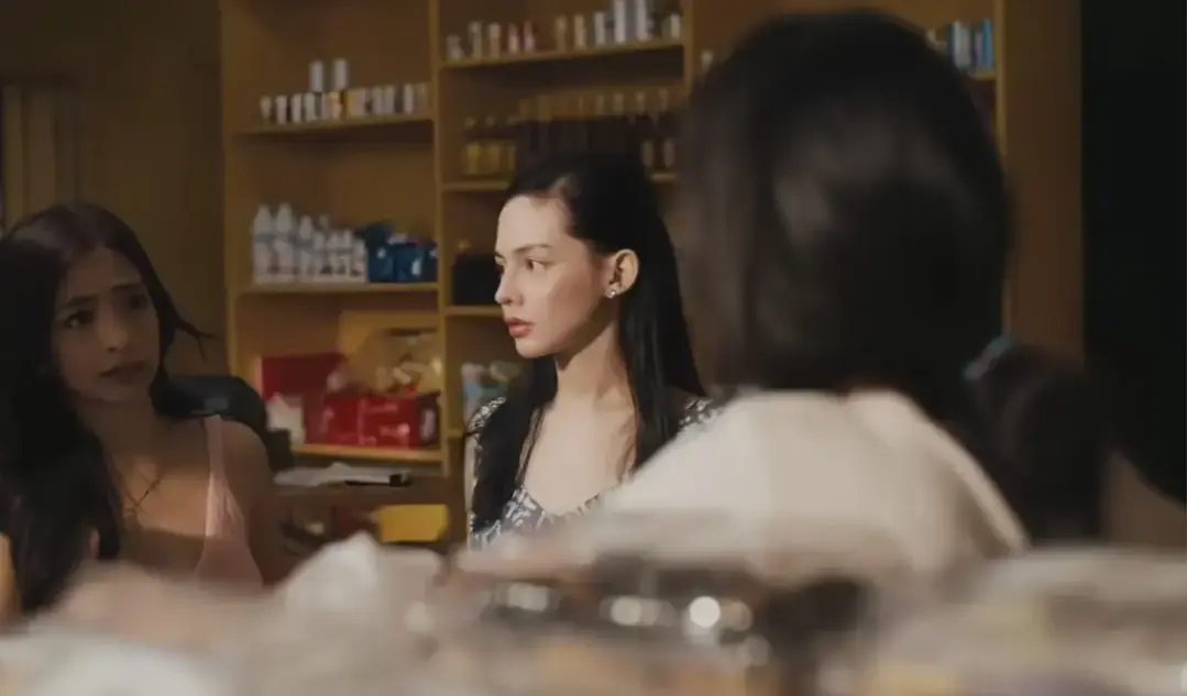 《奶油馅饼》2026菲律宾电影-安杰尔卡斯特罗主演剧情惊悚反转-蓝光超清完整版免费下载-奶油馅饼4K无删减在线观看
